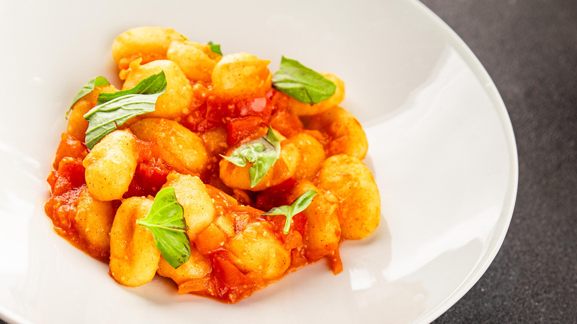 Gnocchi lassen sich vielfältig und unkompliziert zubereiten. Doch wie steht es um mögliche Schadstoffe? Wir haben 24 Produkte getestet. Gnocchi lassen sich vielfältig und unkompliziert zubereiten. Doch wie steht es um mögliche Schadstoffe? Wir haben 24 Produkte getestet.