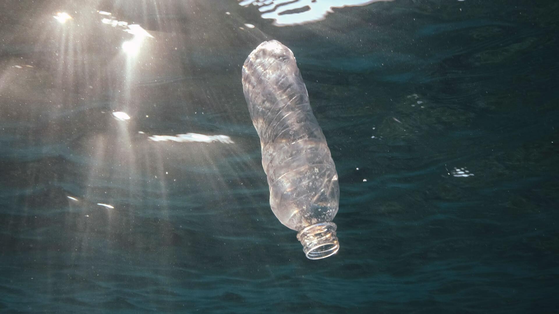 Mülldeponie Meer: Wie Forscher die Plastikflut im Meer stoppen wollen Mülldeponie Meer: Wie Forscher die Plastikflut im Meer stoppen wollen
