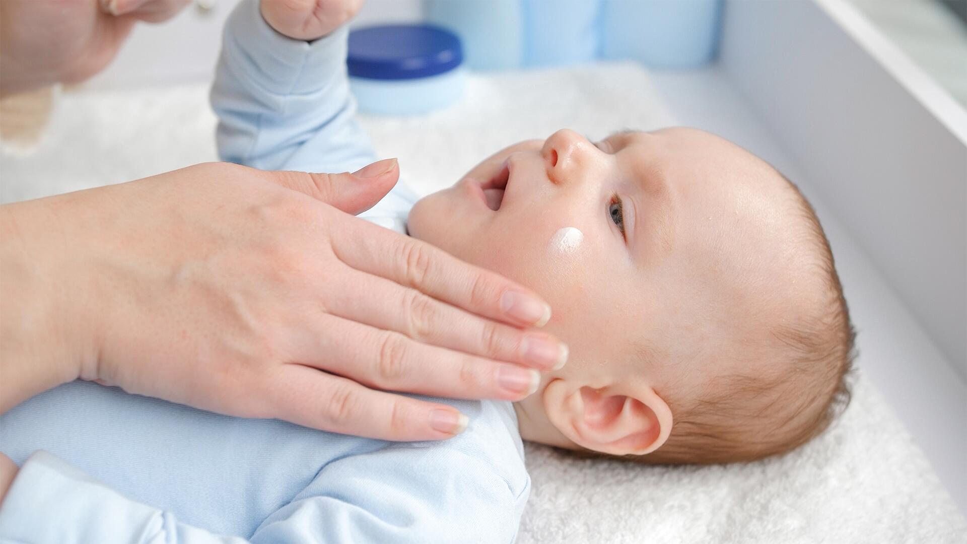 Babycreme im Test: Bedenkliches Mineralöl entdeckt