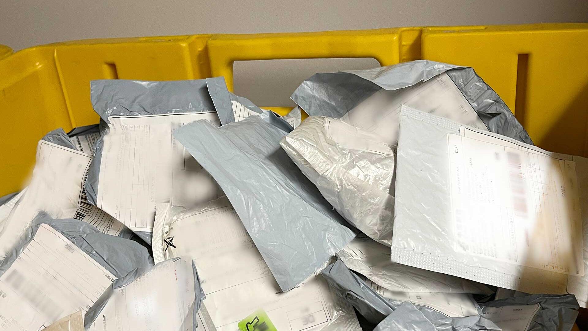 Nicht bestellt: Behörden warnen vor speziellen Päckchen im Briefkasten – Wie Betroffene sich verhalten sollten Nicht bestellt: Behörden warnen vor speziellen Päckchen im Briefkasten – Wie Betroffene sich verhalten sollten