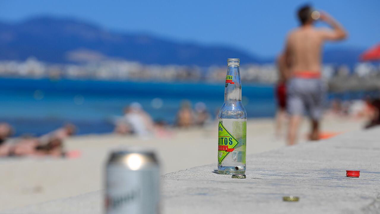 Die Deutsche Gesellschaft für Ernährung (DGE) empfiehlt, am besten gar keinen Alkohol zu trinken.