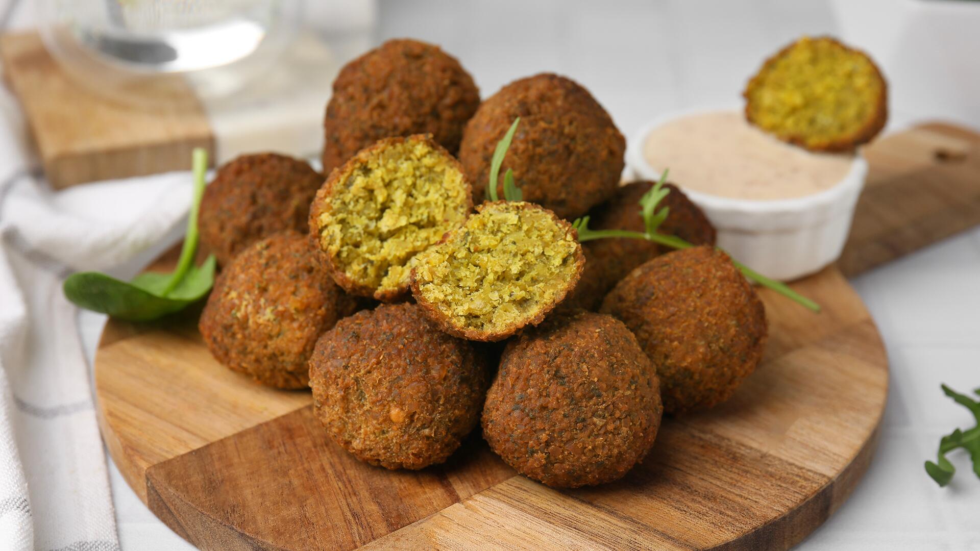 Falafeln im Test: 4 von 12 überzeugen Falafeln im Test: 4 von 12 überzeugen