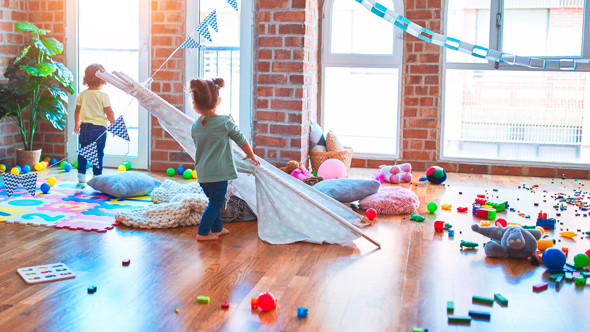Kinder und Unordnung: "Aufräumen sollte nie eine Erziehungsmaßnahme sein" Kinder und Unordnung: "Aufräumen sollte nie eine Erziehungsmaßnahme sein"