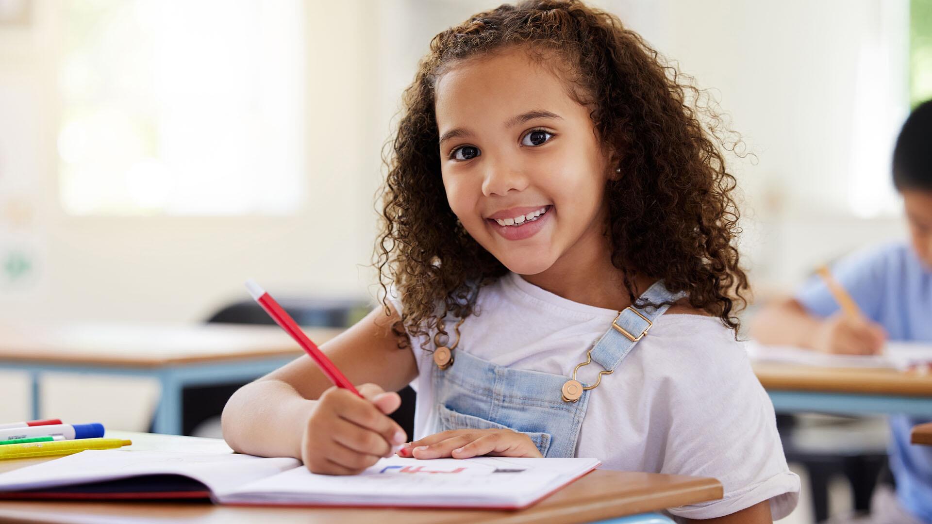 Im Test: Wir haben neun Schülerschreibtische auf ihre Sicherheit getestet. Im Test: Wir haben neun Schülerschreibtische auf ihre Sicherheit getestet.