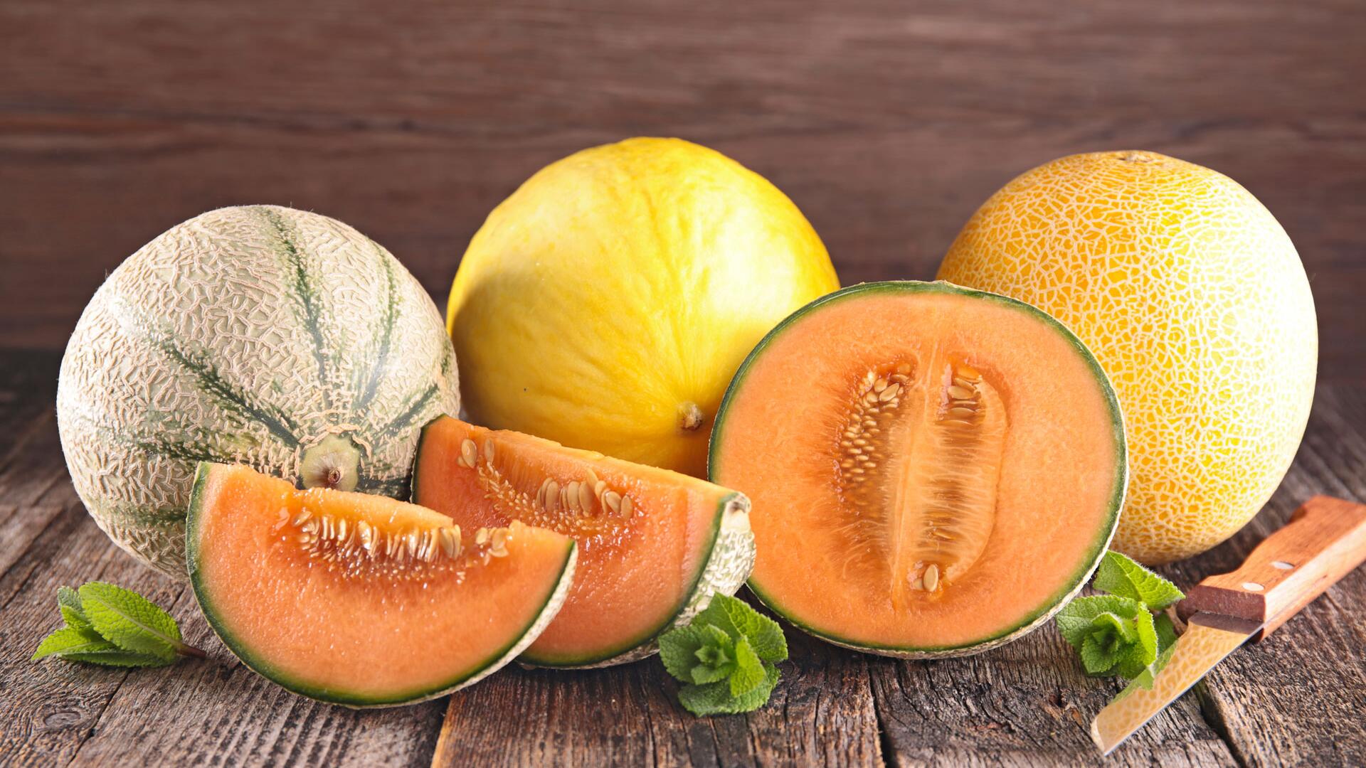 Melonen-Vielfalt im Sommer: Was unterscheidet Wassermelone, Honigmelone & Co.? Melonen-Vielfalt im Sommer: Was unterscheidet Wassermelone, Honigmelone & Co.?