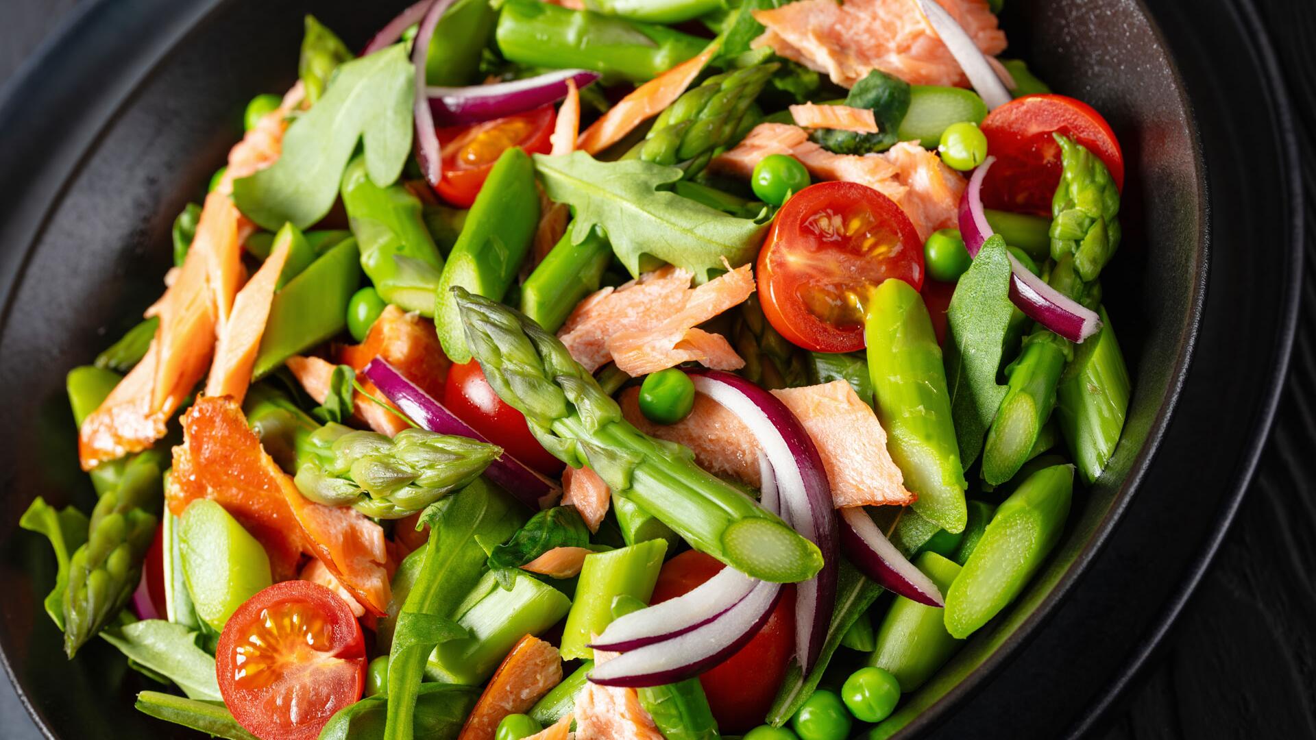 Spargel roh essen? Was Sie dazu wissen müssen Spargel roh essen? Was Sie dazu wissen müssen