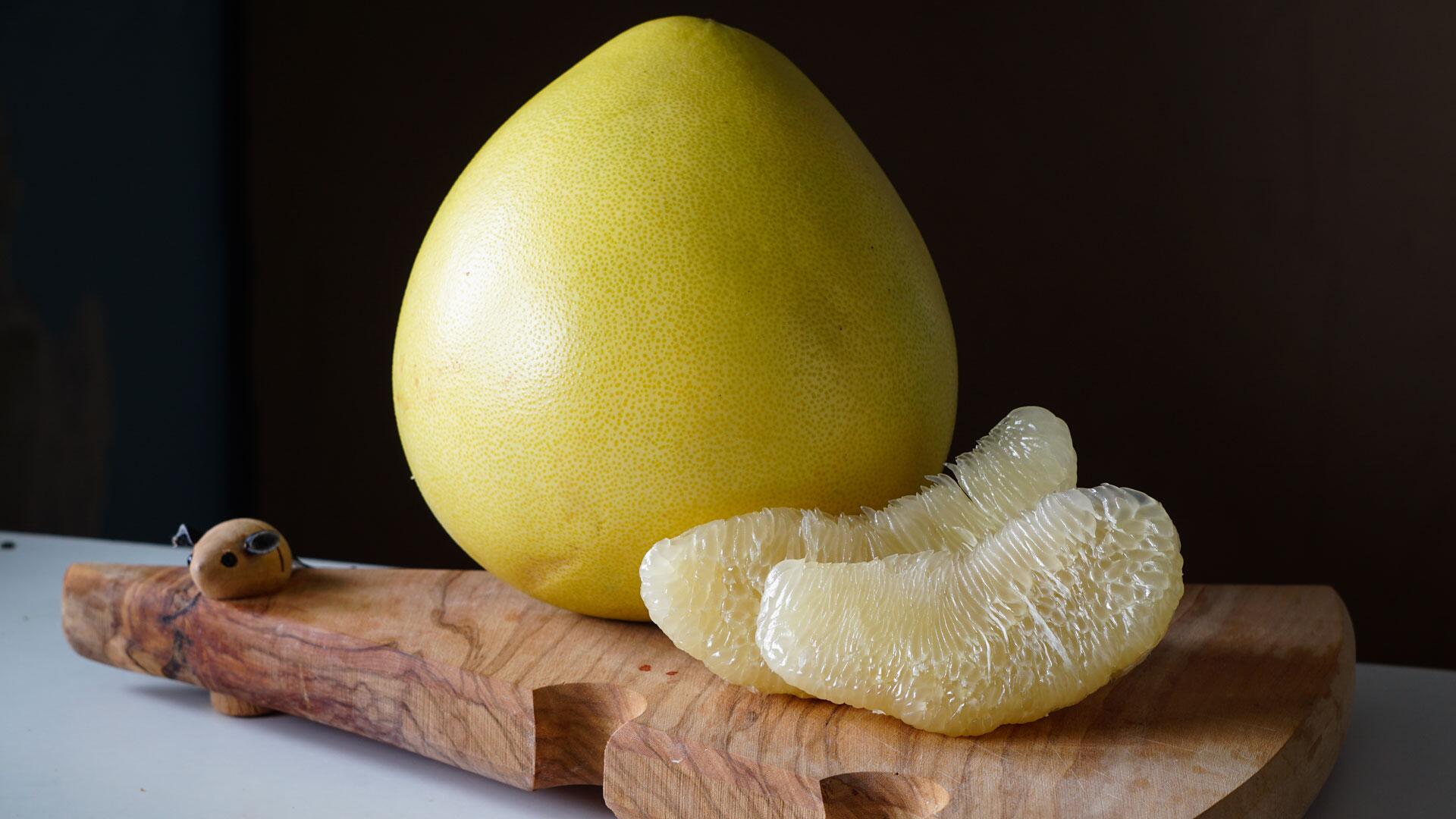 Pomelo richtig essen