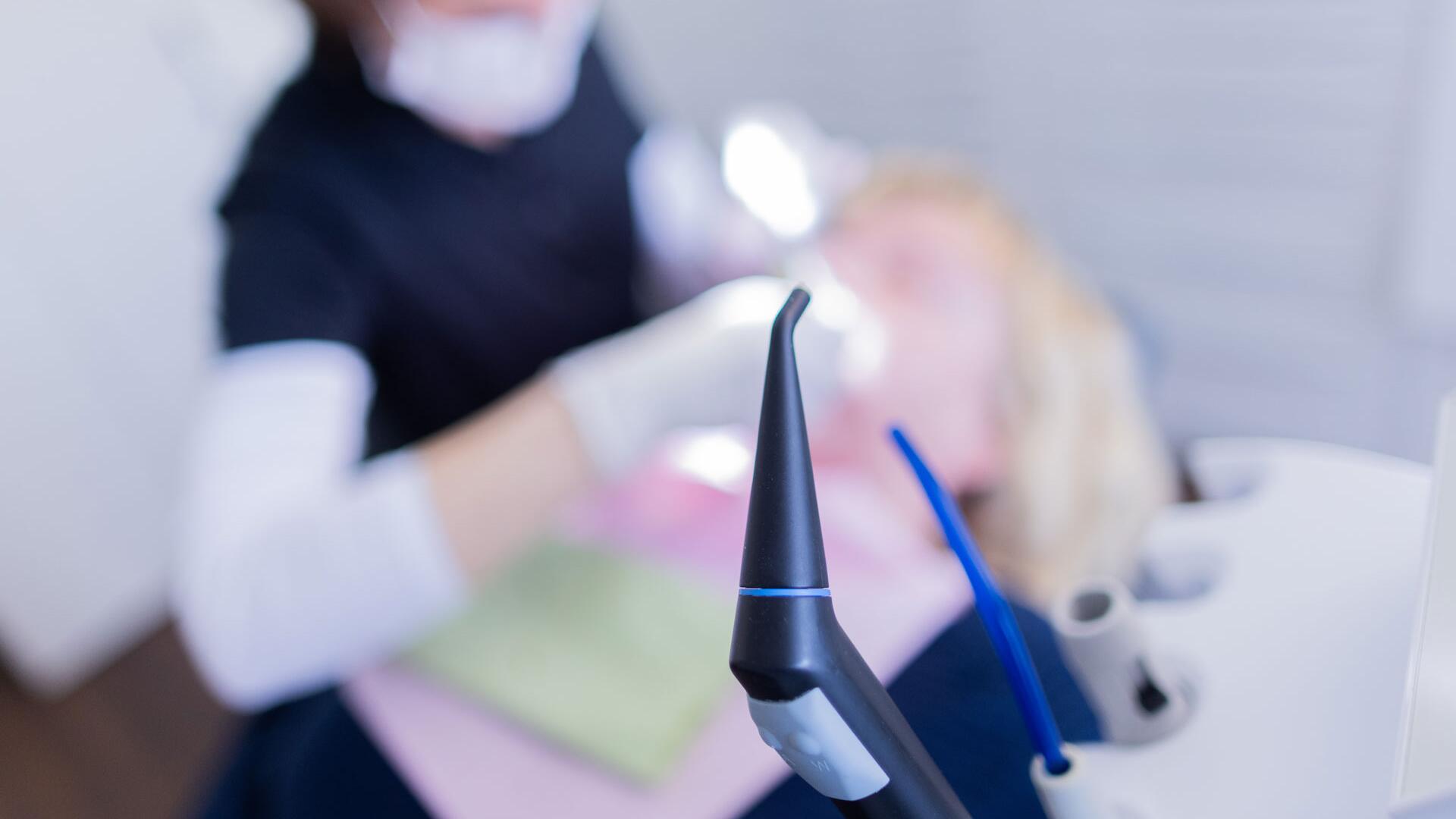 Professionelle Zahnreinigung: Wie sinnvoll ist die Zusatzleistung? Professionelle Zahnreinigung: Wie sinnvoll ist die Zusatzleistung?