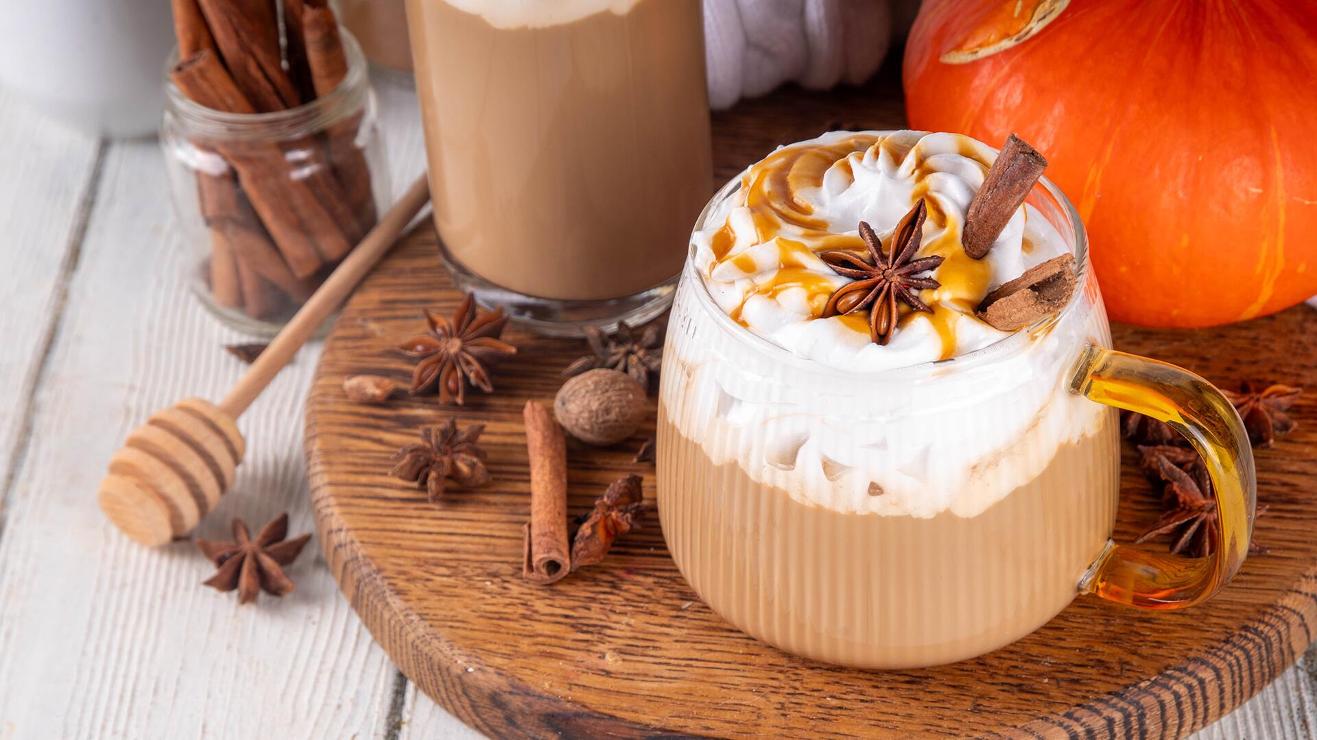 Pumpkin Spice Latte: So macht man das beliebte Getränk selbst Pumpkin Spice Latte: So macht man das beliebte Getränk selbst