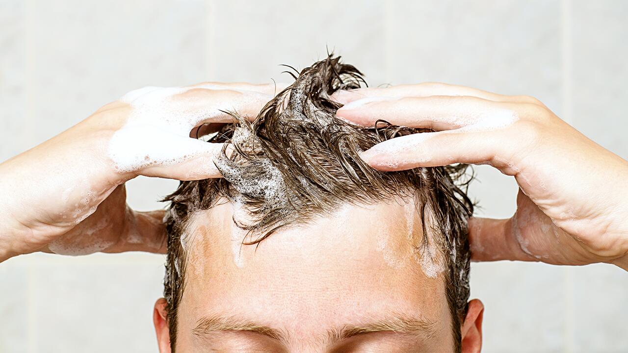Shampoo Gegen Haarausfall Im Test Wie Gut Sind Alpecin Plantur 21 Co Oko Test