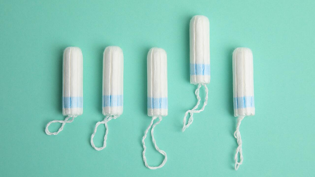 Sind auch hierzulande Tampons mit Schwermetallen belastet? Wir haben 23 Produkte, die auf dem deutschen Markt erhältlich sind, getestet.