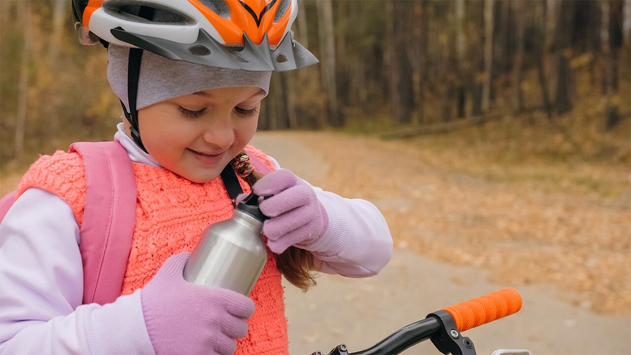 Trinkflaschen für Kinder: Wie schneiden Mepal, Sigg & Co. im Test ab?