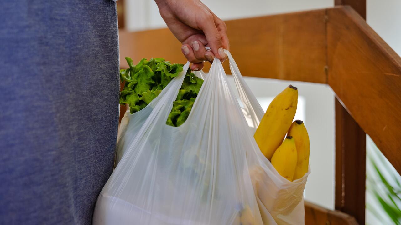 Tschüss, Plastiktüte! Verbot soll die Kunststoff-Flut jetzt stoppen