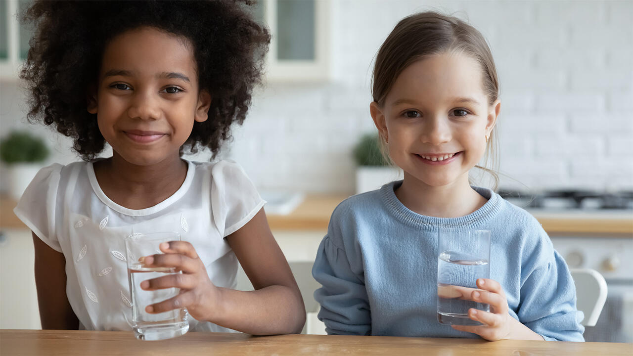 Stilles Wasser Im Test Pestizid Reste Und Uran In Einigen Wassern Gefunden Oko Test