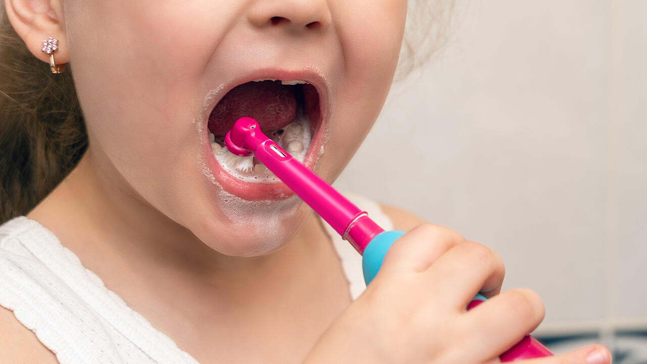 Elektrische Zahnbürsten - im Test: für Hingefallen kaputt schnell – einige ÖKO-TEST Kinder