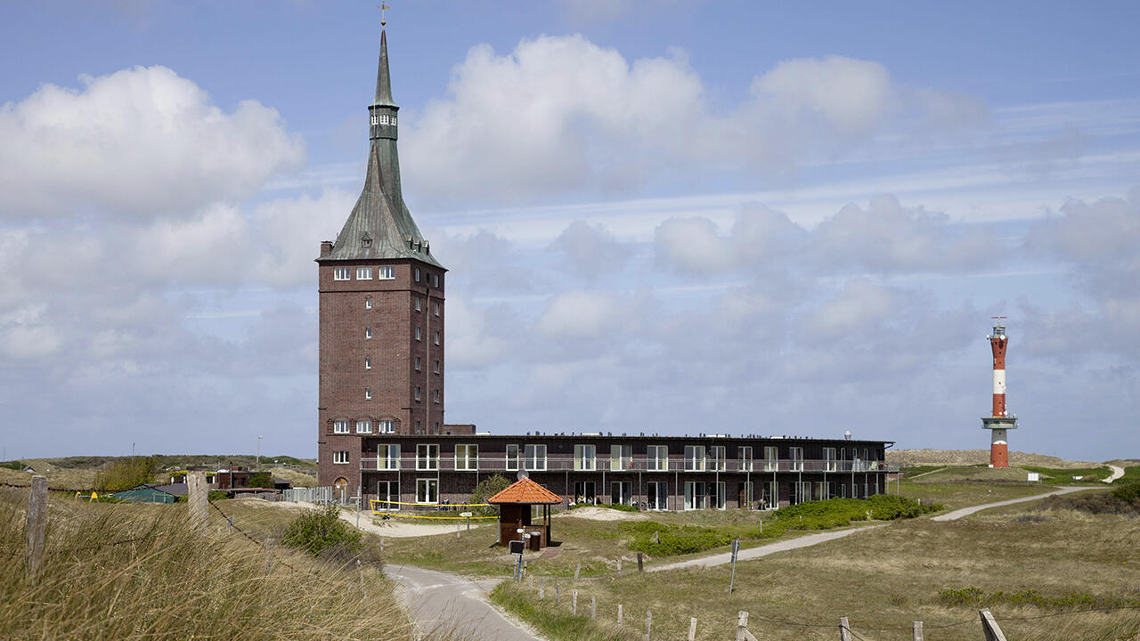 Vom Westturm auf Wangerooge kann man bis nach Helgoland gucken.