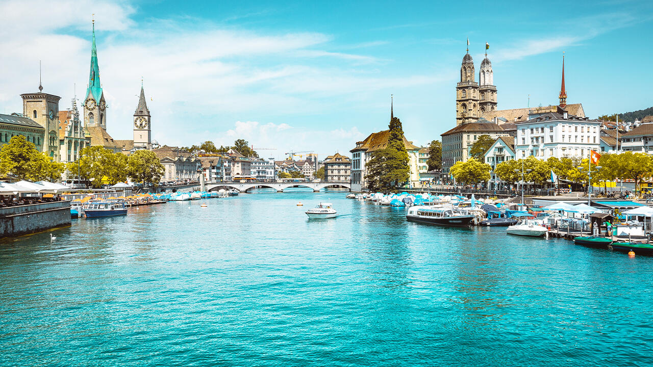 Obligatorisch ist in Zürich eine Schiffsrundfahrt