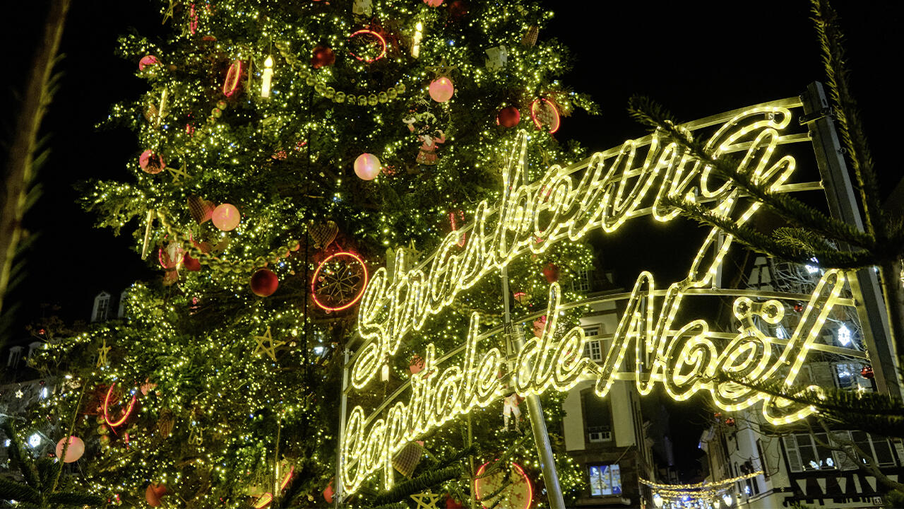 Der Straßburger Weihnachtsmarkt nennt sich Capitale de Noël, die "Weihnachtshauptstadt"