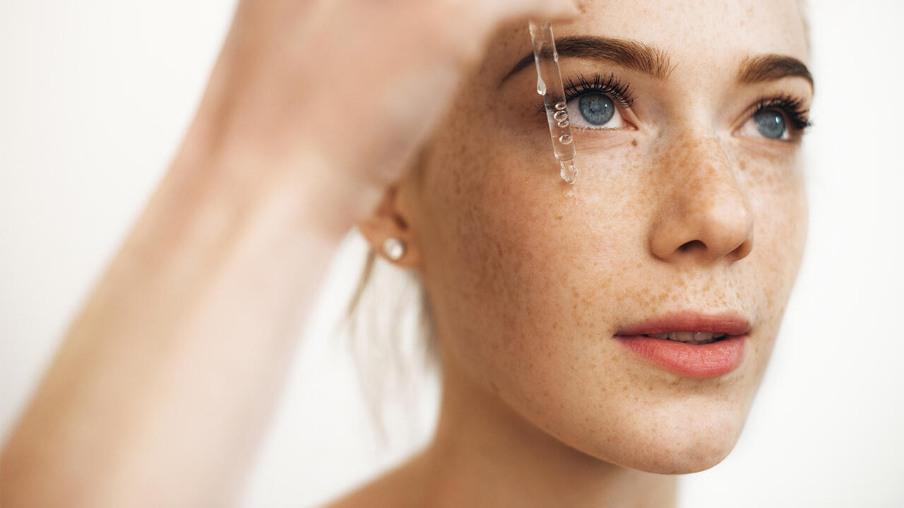 Hyaluron-Serum im Test: Wir haben 25 Produkte überprüft.  Hyaluron-Serum im Test: Wir haben 25 Produkte überprüft.
