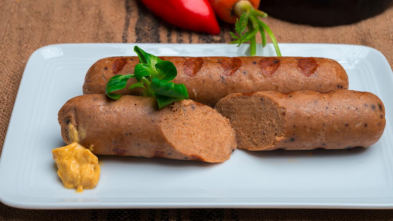 Vegane Bratwurst im Test: Nur eine Marke ist "sehr gut"