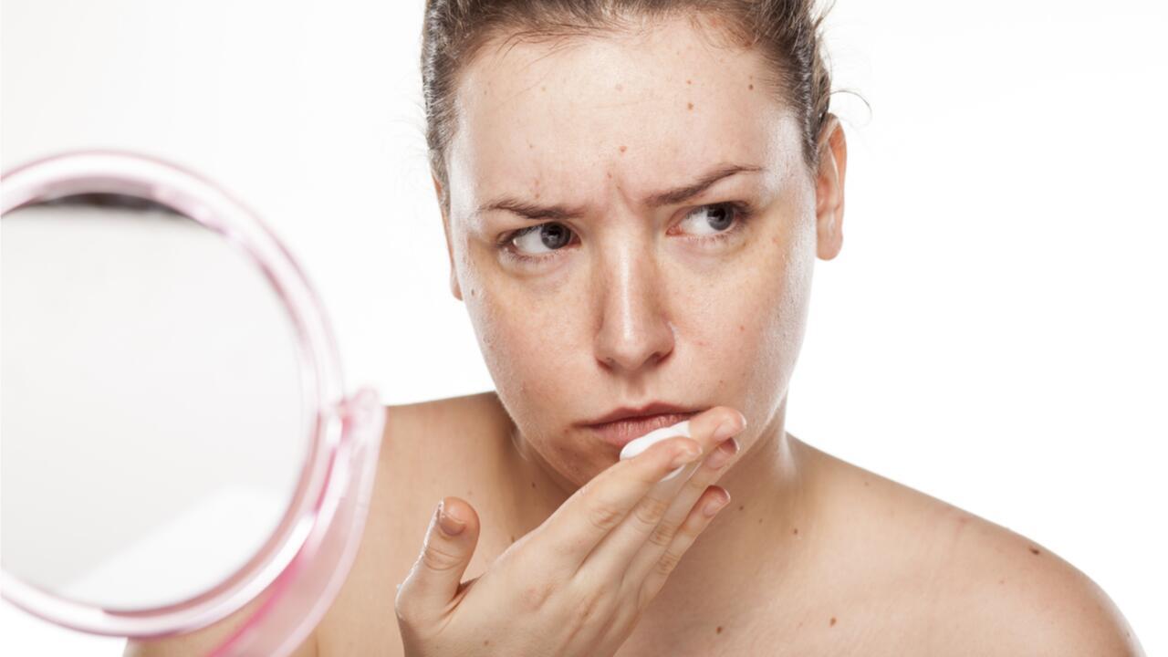 Abgelaufene Kosmetik: Wie lange sind Cremes, Make-up & Co. eigentlich haltbar?