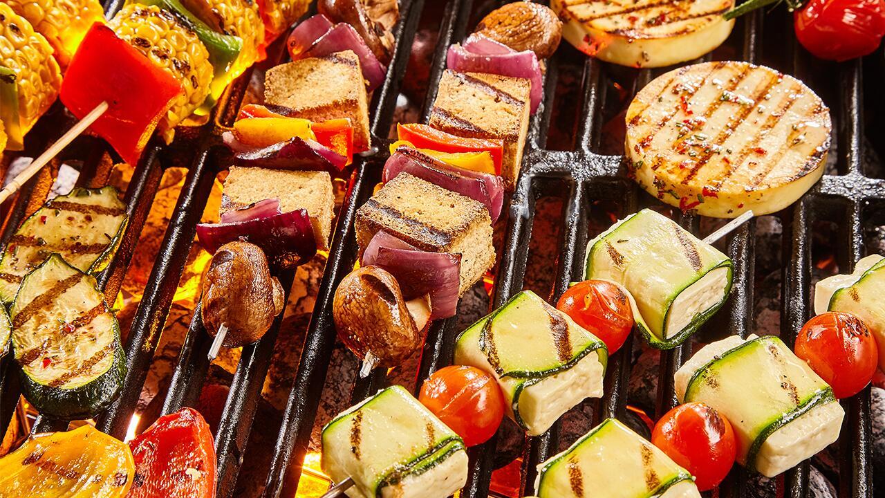 Vegetarisch grillen: Wie Gemüse, Tofu & Co. auf dem Rost gelingen 