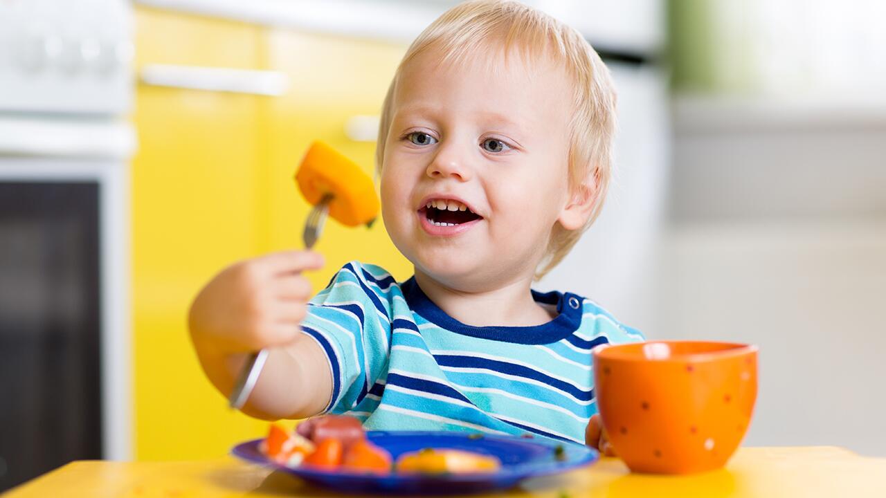 Kindergeschirr im Test: Eltern sollten besser auf Melamingeschirr verzichten