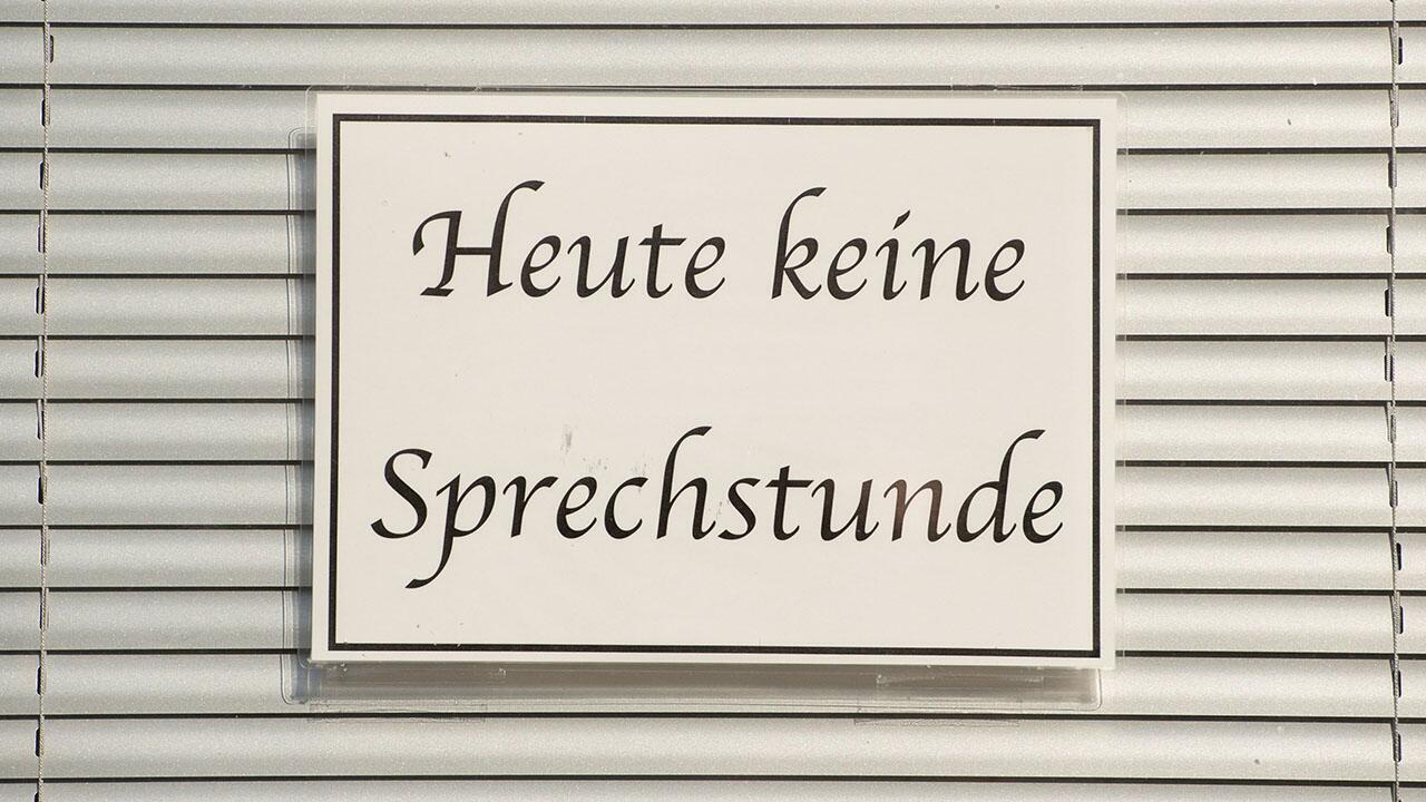 Dürfen Ärzte Patienten ablehnen oder plötzlich die Praxis schließen?