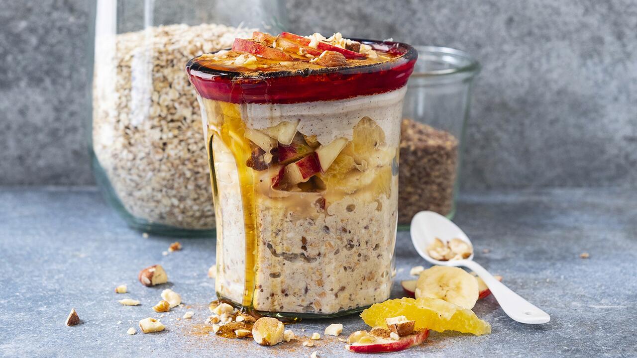 Overnight Oats: Rezept für das praktische Kühlschrank-Frühstück