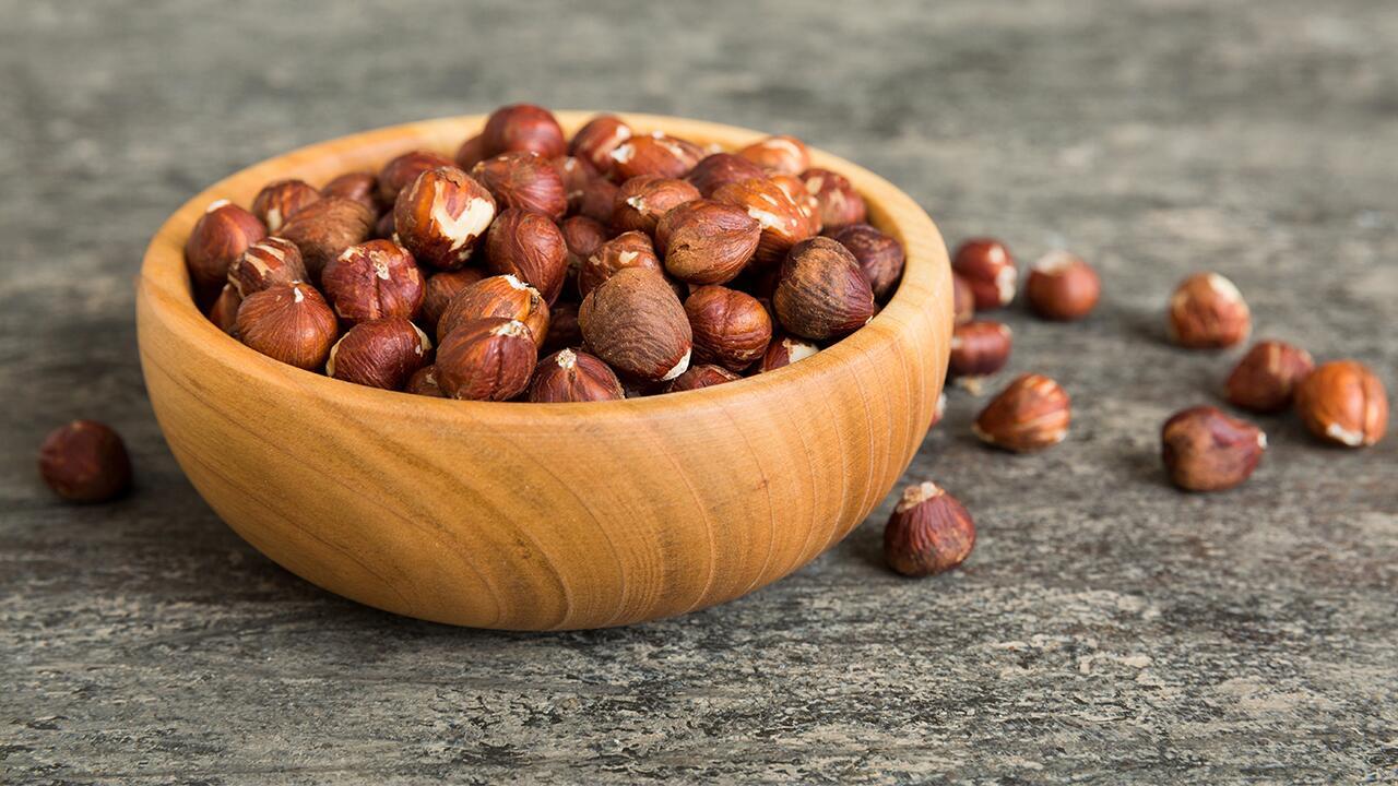 Haselnusskerne im Test: Schimmel und lebendes Insekt gefunden Haselnusskerne im Test: Schimmel und lebendes Insekt gefunden